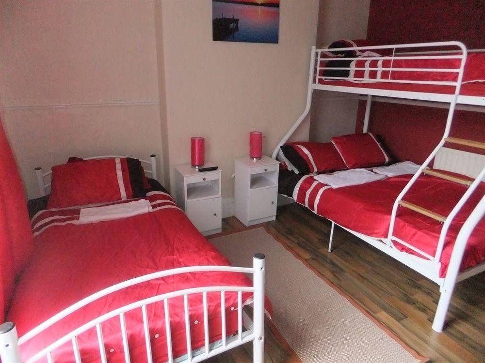 Heavenly Nights Guest House Sheffield Esterno foto